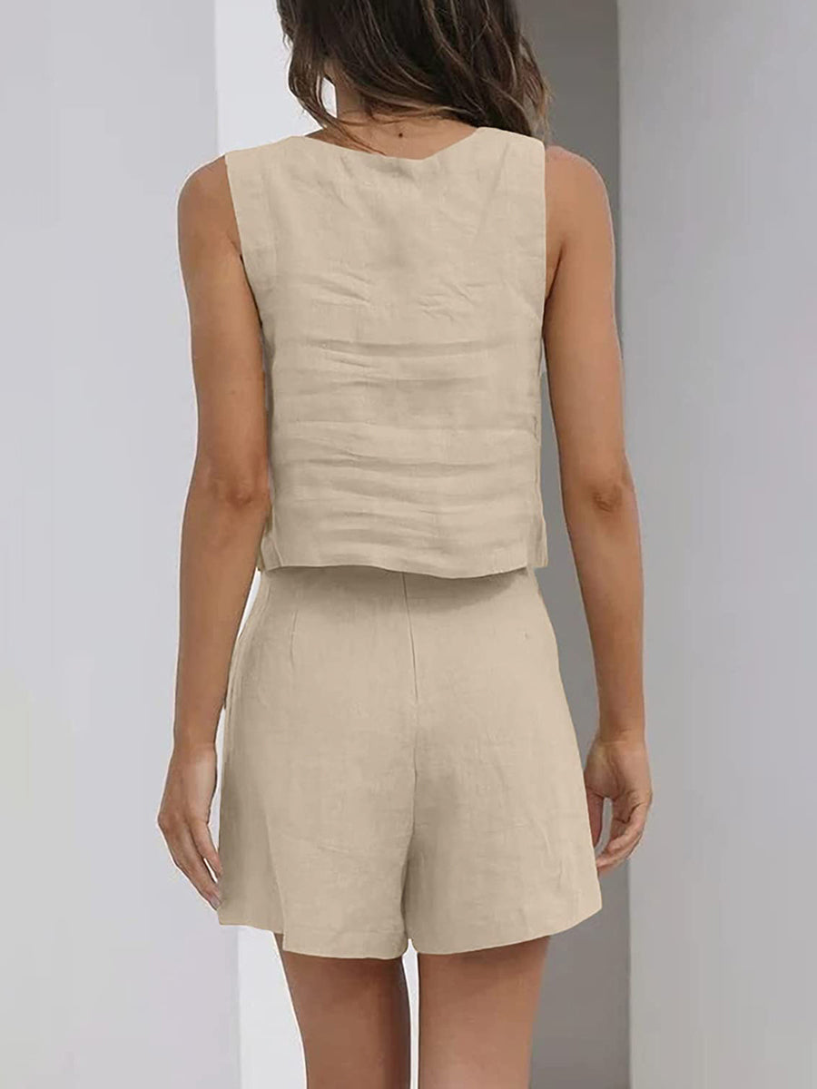Women's casual sleeveless crop top & shorts set, perfect for a relaxed fit and sunny summer days.