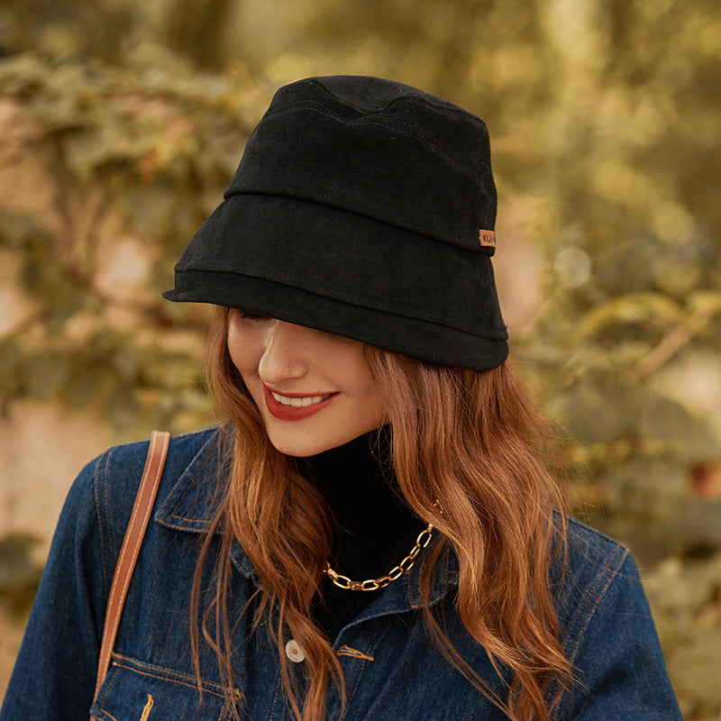 Fashionable women's summer bucket hat with elegant seam optics, essential lightweight travel accessory