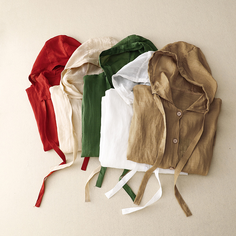 Casual women's summer hoodie with a relaxed fit, an essential lightweight long-sleeve top.
