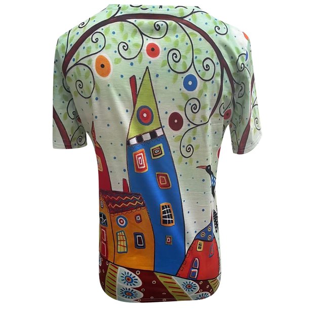 Everyday women's short sleeve t-shirt with a vibrant print, ideal for summer fashion