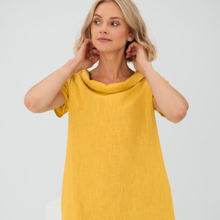 Detailed view of the pockets on the women's linen-cotton blend summer dress, LinaLuft design