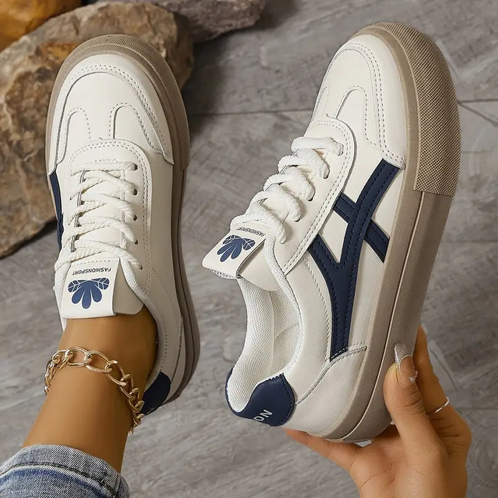 Trendy women's Livia low-top orthopedic sneakers, offering supportive comfort for walking & everyday wear.
