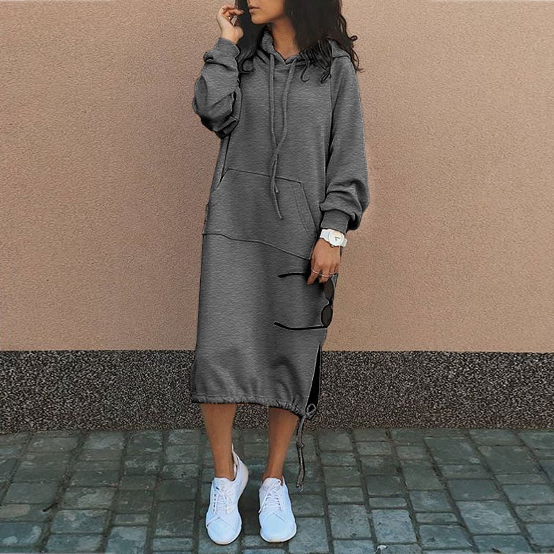 Soft women's long hoodie, oversized and comfortable, ideal for relaxed fit fashion & casual street style.