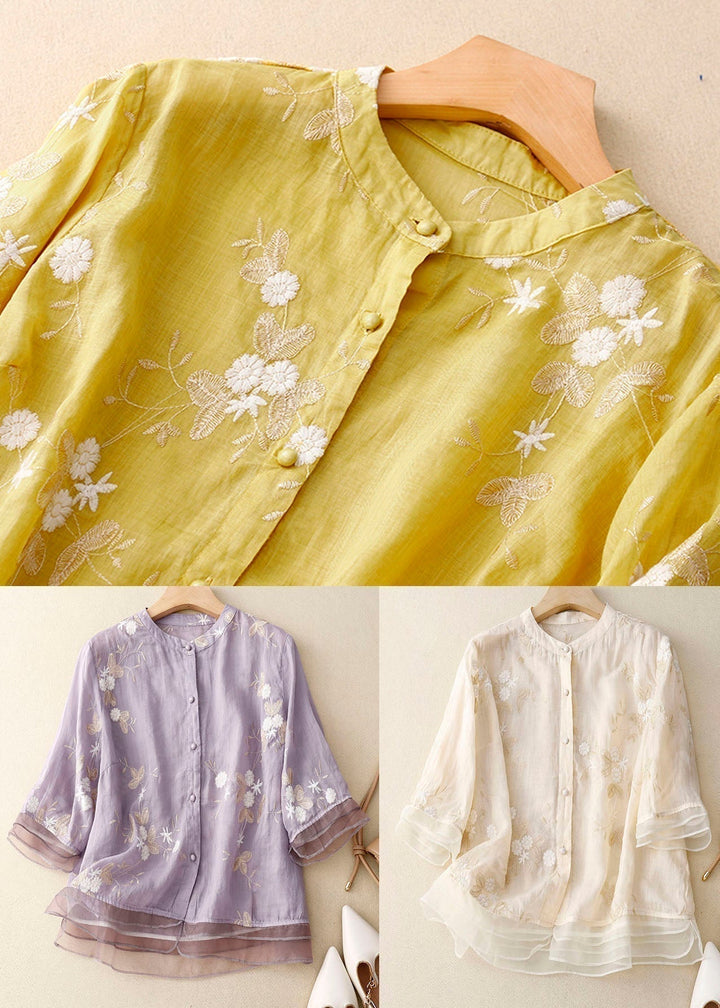 Stylish women's floral top with long sleeves, perfect versatile blouse for any season.