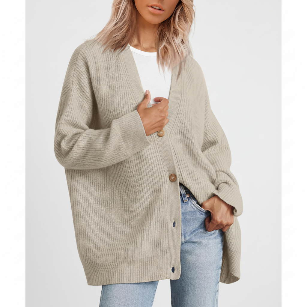 Women's luxurious V-neck cashmere vest, designed for comfort and casual chic autumn attire