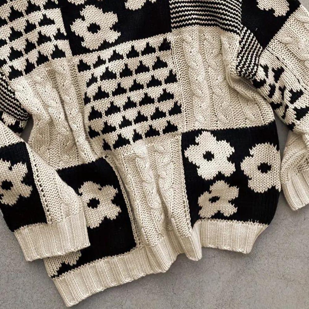 Chic women's loose floral knitted sweater. A versatile long-sleeve top for effortless everyday style.
