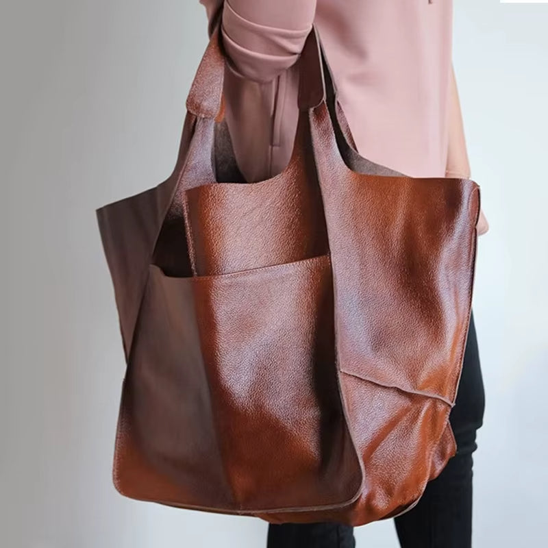 Obsidian Lorent Grand everyday tote. Chic women's shoulder bag with spacious interior.
