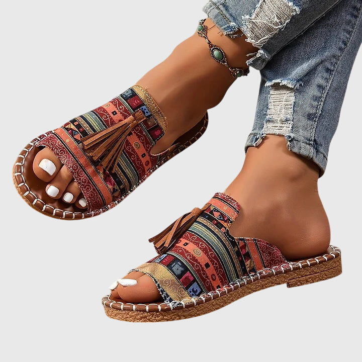 Lorraine women's sandals providing foot pain relief & strong arch support, ideal for all-day wear.