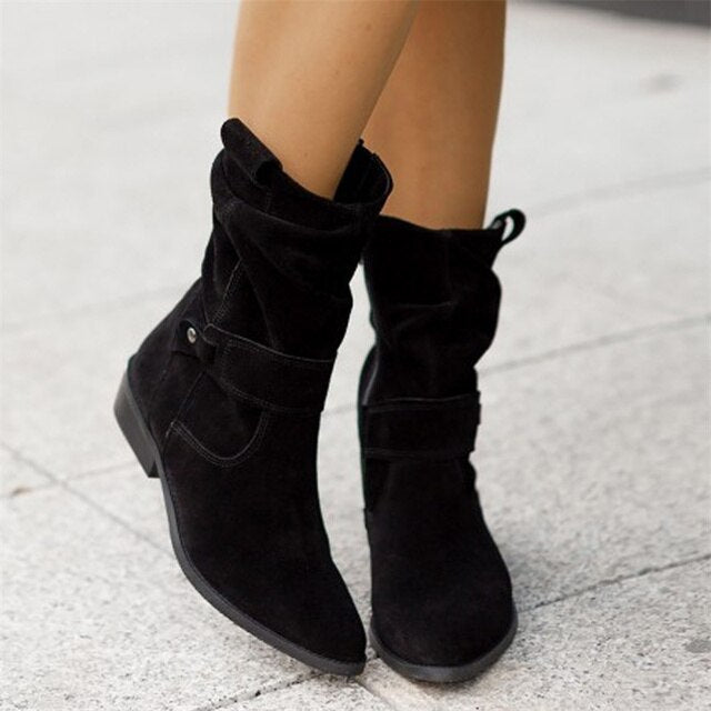 Stylish women's low heel boots, ideal casual footwear for comfortable everyday cold weather wear.
