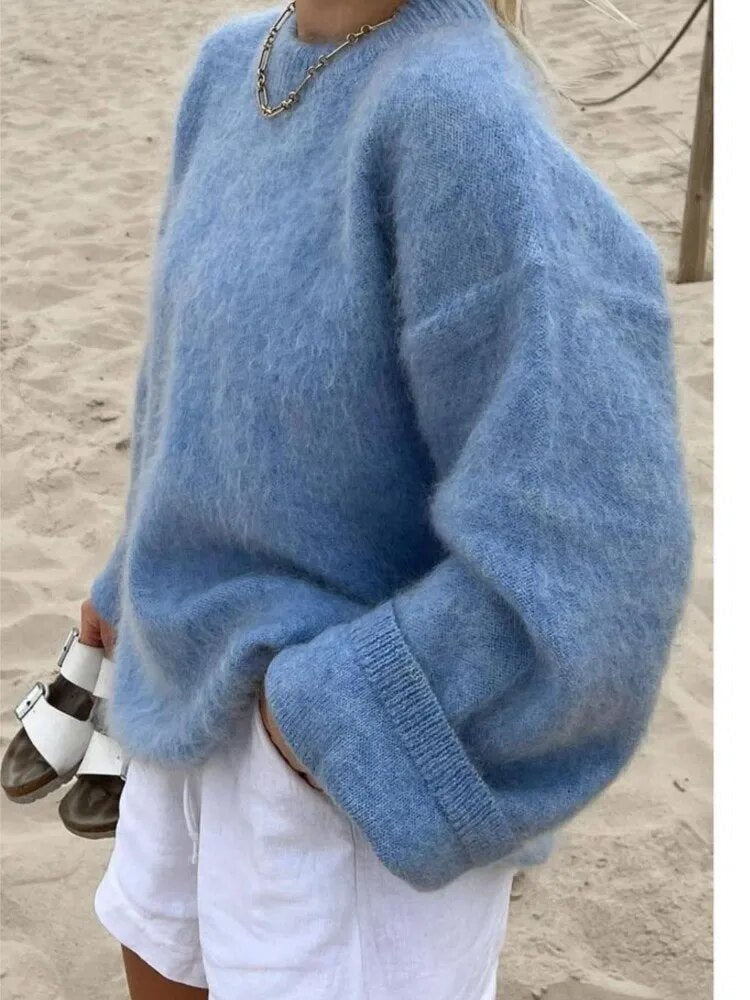 Soft, cozy women's Luna sweater. Oversized fit offers warmth & stylish comfort for fall & winter outfits.