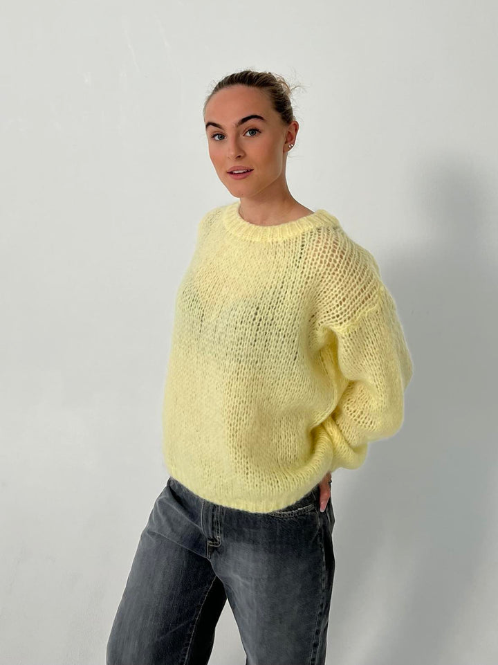 Winter style relaxed fit women's sweater, providing ultimate luxury comfort.