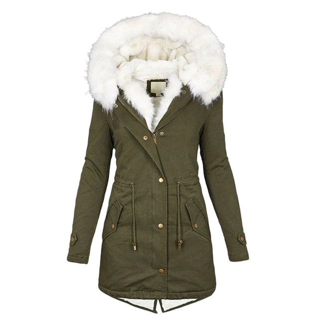 Comfortable women's insulated coat, ideal for staying cozy and fashionable in winter.