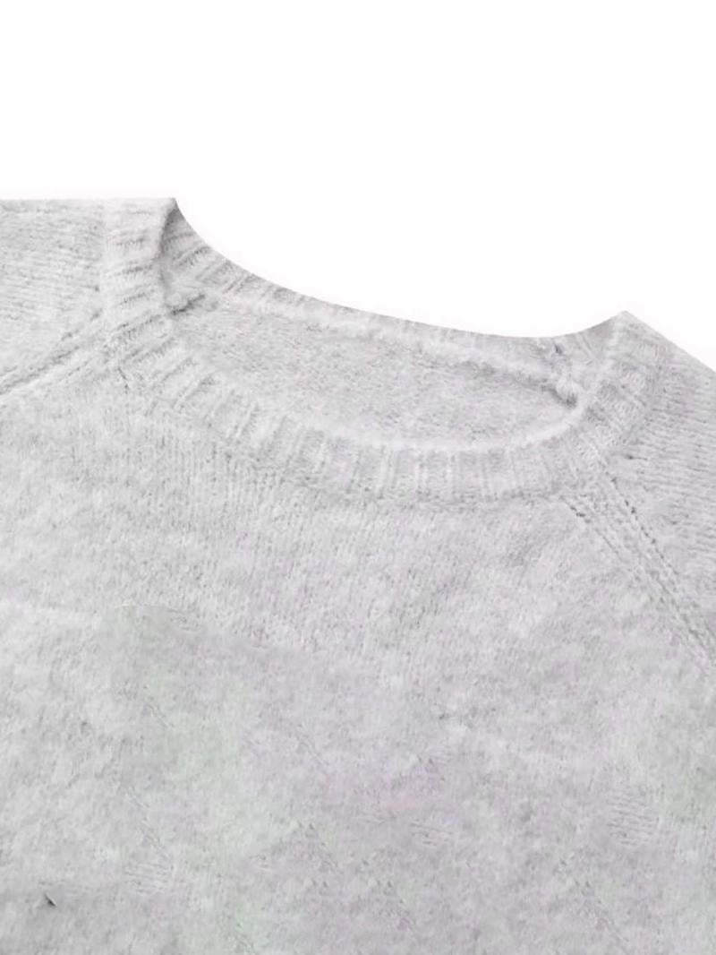 Women's luxurious soft knit lounge set. Comfortable two-piece loungewear in a relaxed fit viscose blend.