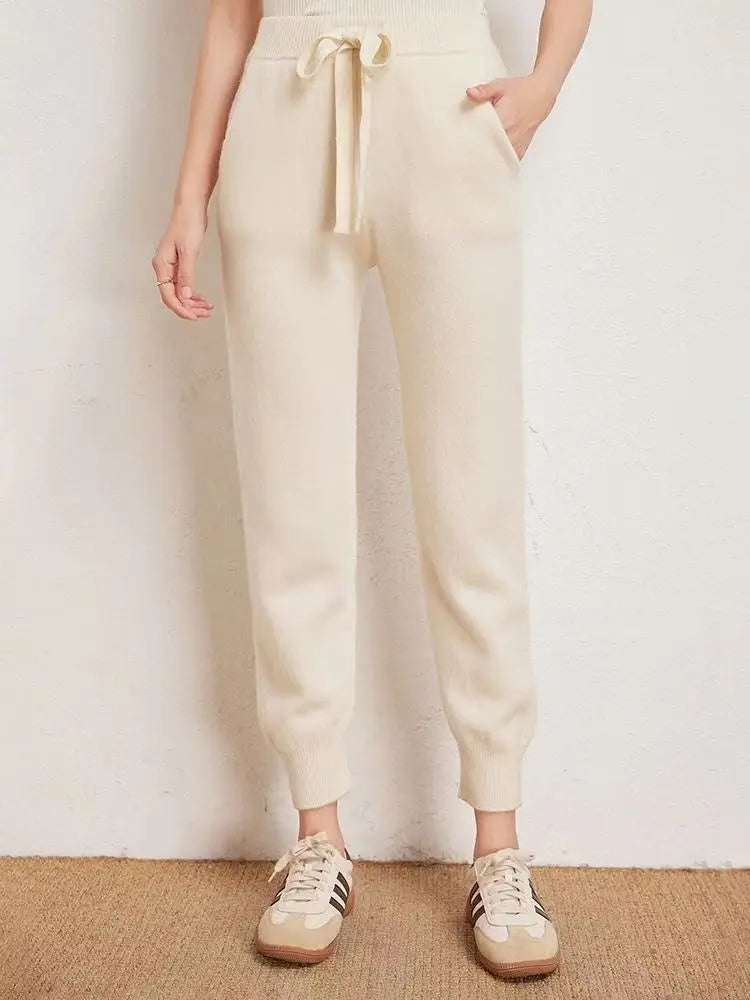 Soft comfort women's jogger pants, ideal for relaxing at home or everyday casual outfits.