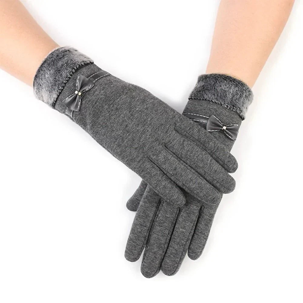 Elise women's luxury winter gloves. Touchscreen compatible & warm, these knit gloves are a stylish cold weather accessory.