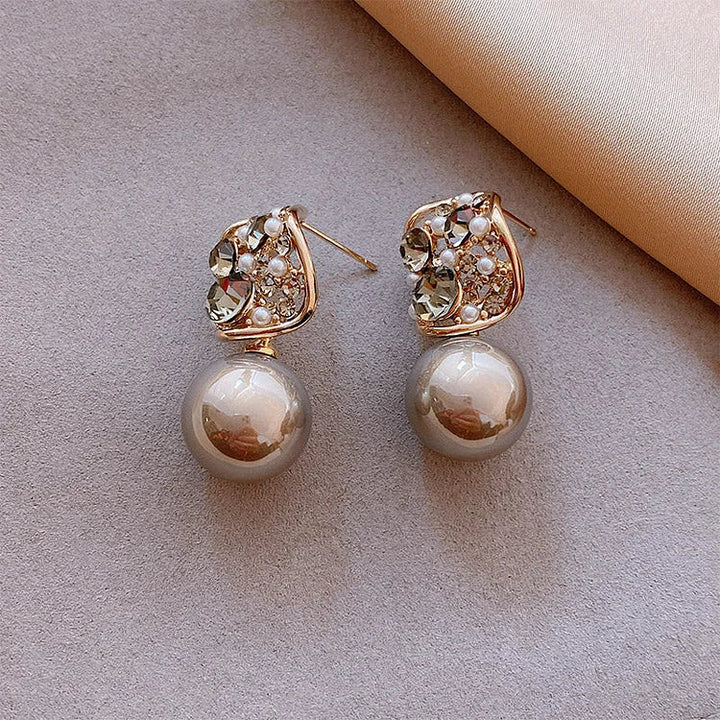 Elegant gray & taupe crystal pearl earrings for women, luxurious accessory with sparkling crystals.