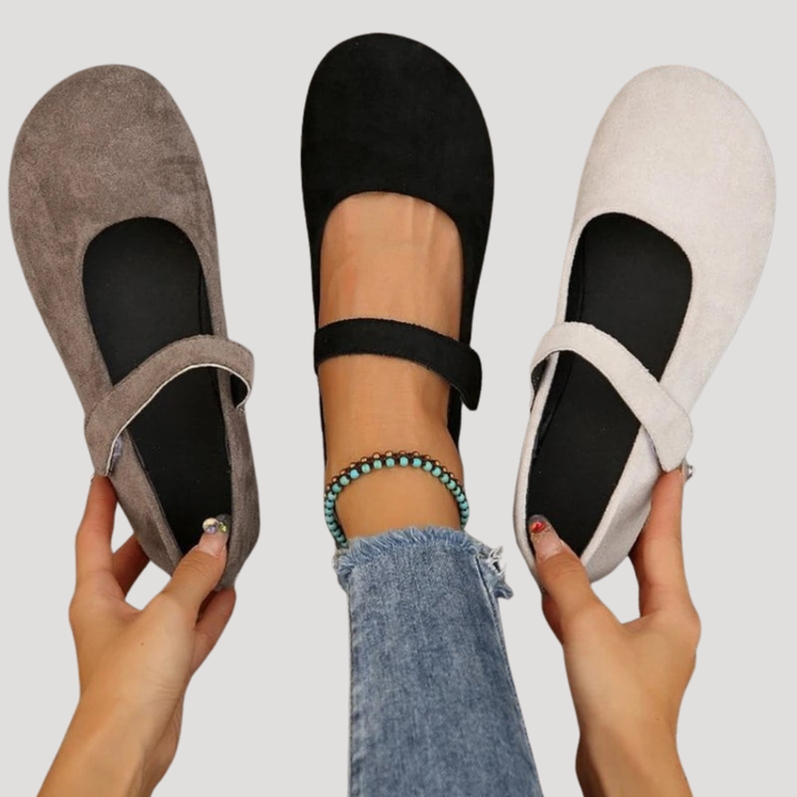 Elegant women's Mary Jane flats with a buckle strap, designed for comfortable, stylish everyday wear.