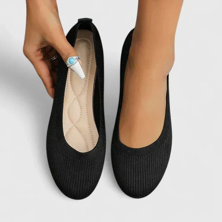 Easy-wear Mhyraene women's slip-on walking shoes, built for ultimate comfort, support, and pain-free movement.