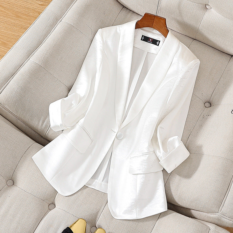 Elegant pink Women's Monaco tailored blazer. Chic style women's jacket for professional wear or versatile fashion.