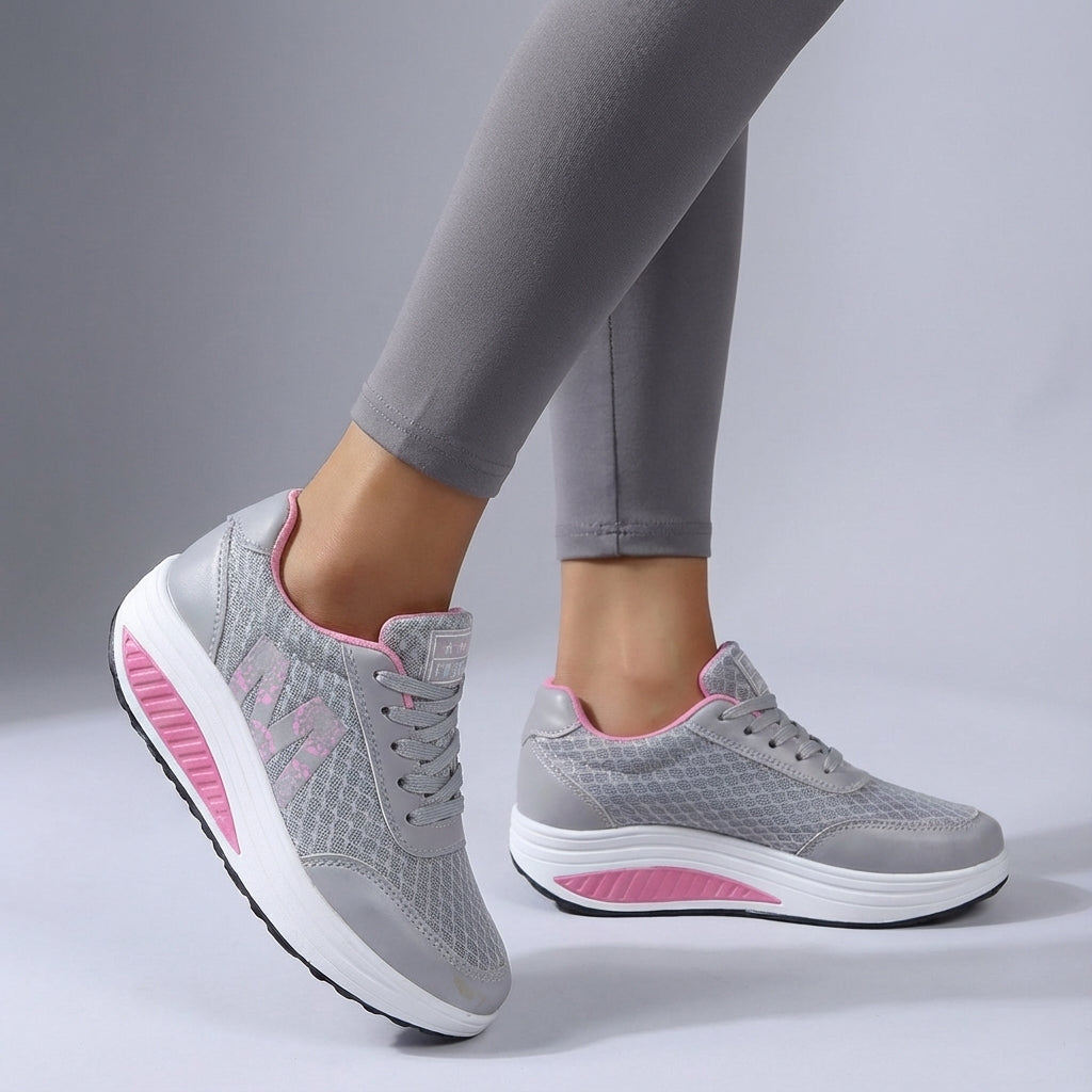 Side view of Monica women's training shoe, highlighting the cushioned sole and non-slip tread, orthopedic comfort.