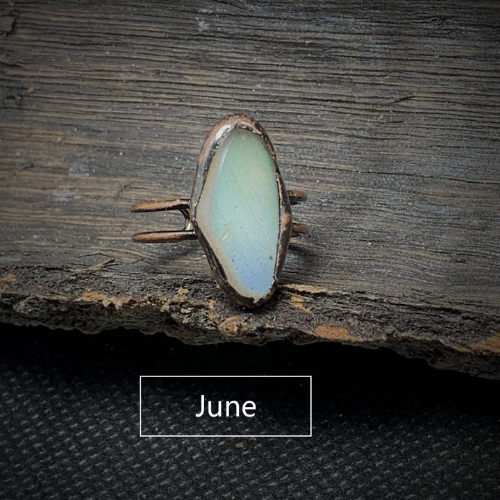 Birthstone ring for women, natural raw crystal, adjustable healing gemstone jewelry.