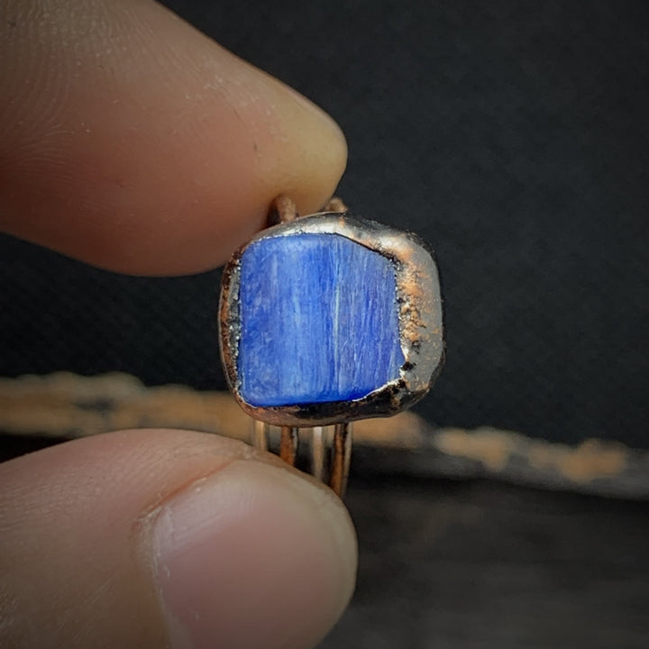 Raw crystal birthstone ring for women, natural adjustable gemstone healing jewelry.