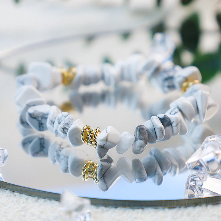 Elegant women's natural stone bracelet, perfect for everyday style and inner peace.
