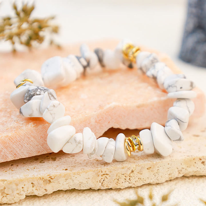 Women's natural stone crystal bead bracelet. Stylish gemstone jewelry.