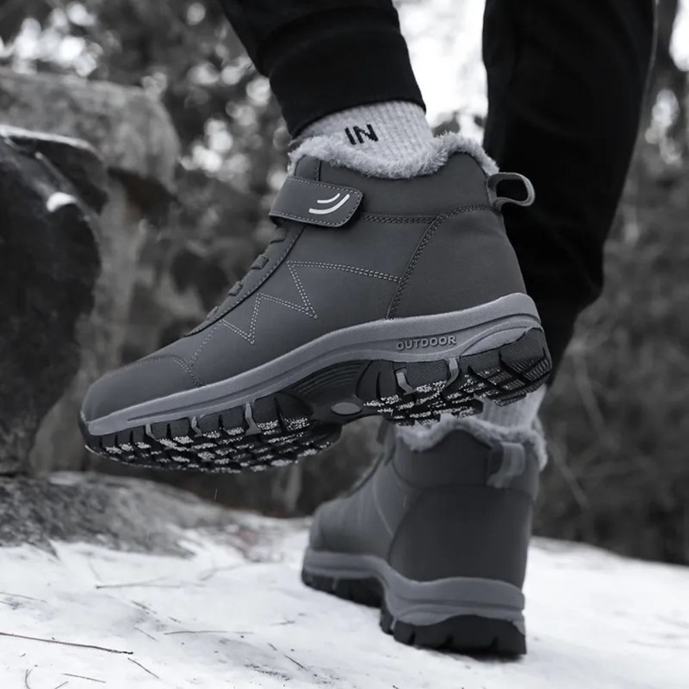 Stylish women's Nordic Comfort winter boots with optimal grip, supportive cushioning, and durable design.