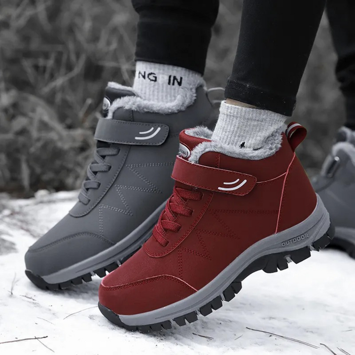 Front view of Women's Nordic Comfort winter boots, ready for cold weather with optimal support & grip.