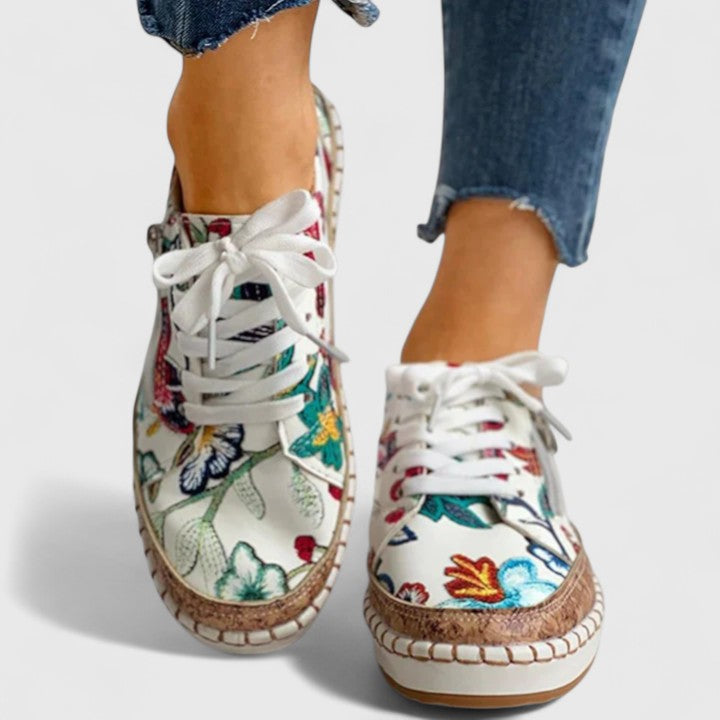Easy-wear Olisette women's slip-on walking shoes, perfect for everyday casual style and ultimate foot comfort.