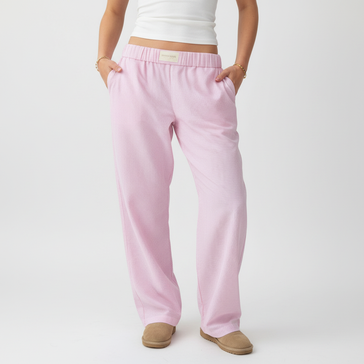 Elvira women's lounge pants, breathable organic cotton with an elastic waist for casual wear.