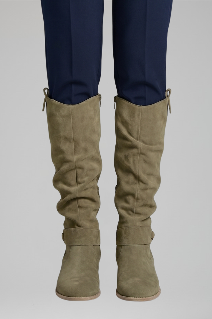 Women's orthopaedic knee-high boots featuring a practical side zipper. Provides excellent support & comfort.