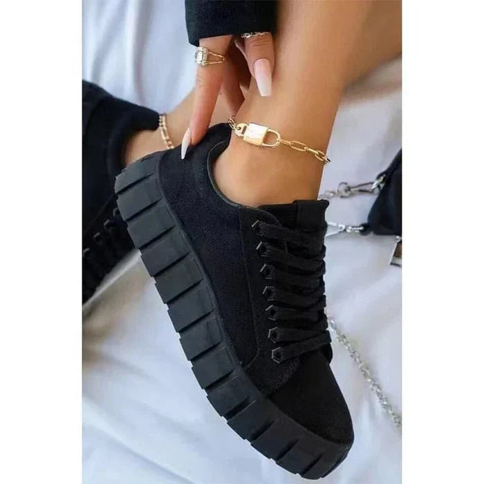 High-comfort women's orthopaedic platform sneakers. Versatile sports shoes for walking, casual wear & trendy style.