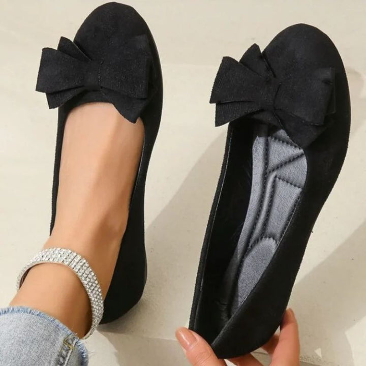 Elegant women's wide fit ballet flats; orthopaedic comfort for sensitive feet.