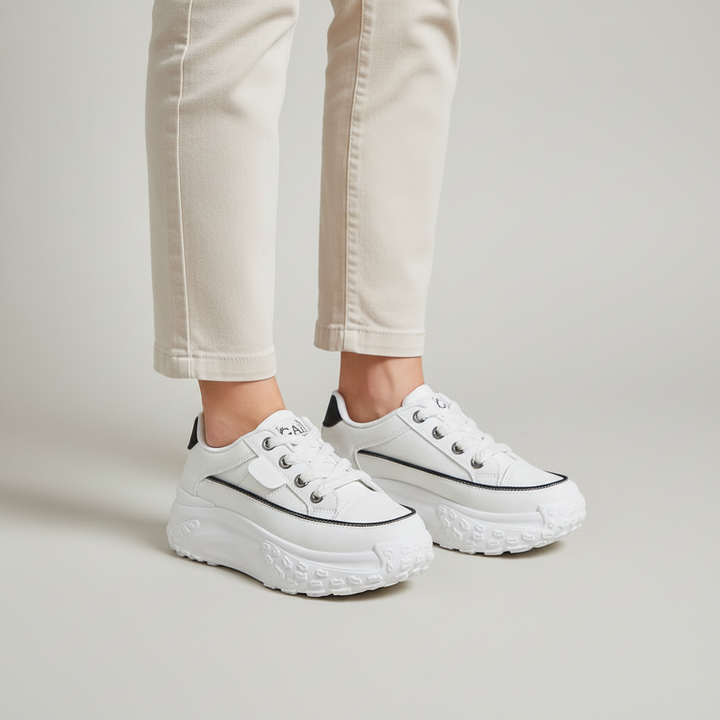 Betty women's orthopedic shoes, front view, highlighting spacious toe box and secure lacing