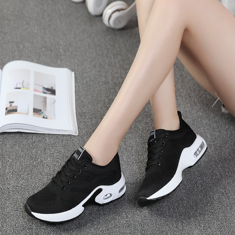 Comfortable women's walking shoes with arch support, perfect for daily wear and active lifestyles.