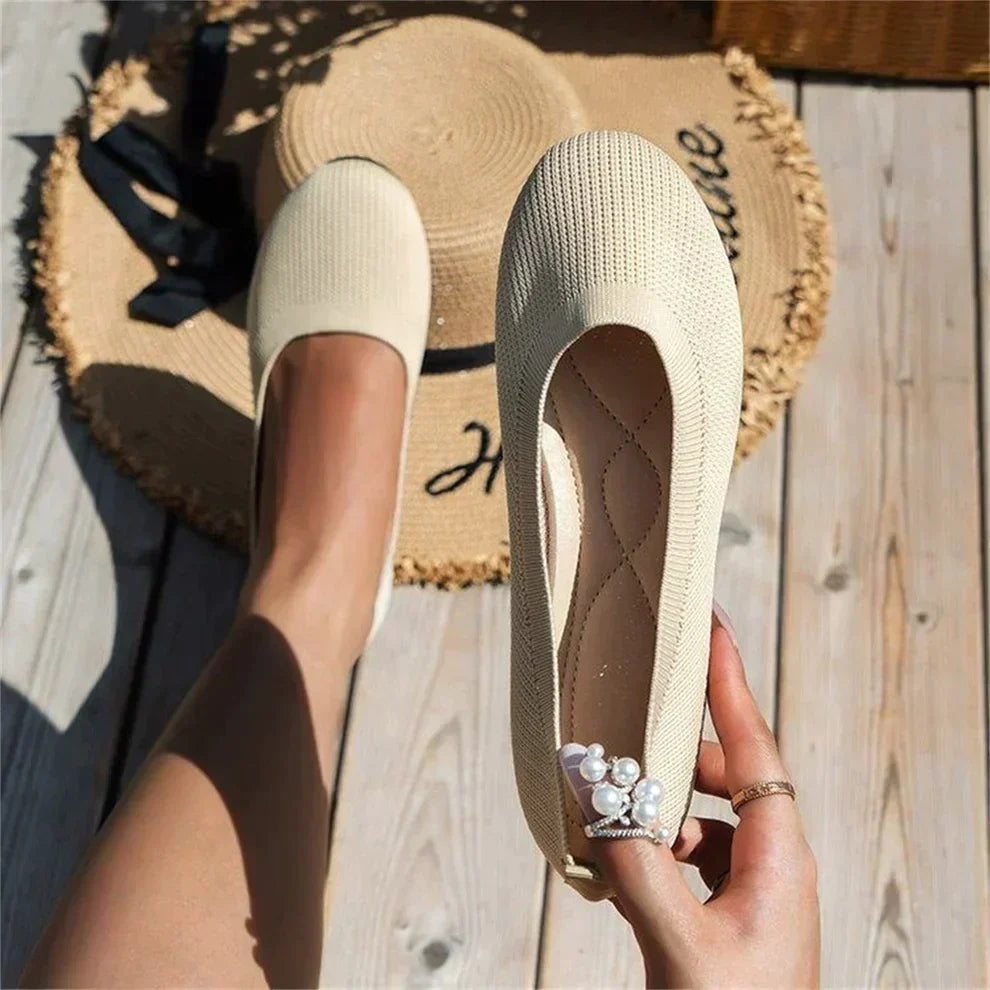 Stylish women's orthopedic ballet flats, soft material for ultimate comfort & arch support.