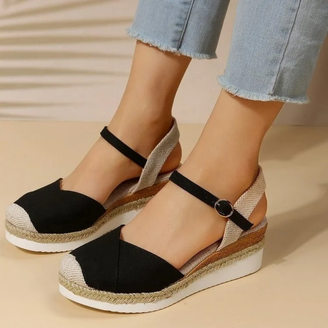 Comfortable women's closed toe sandals, providing excellent arch support for walking & summer activities.