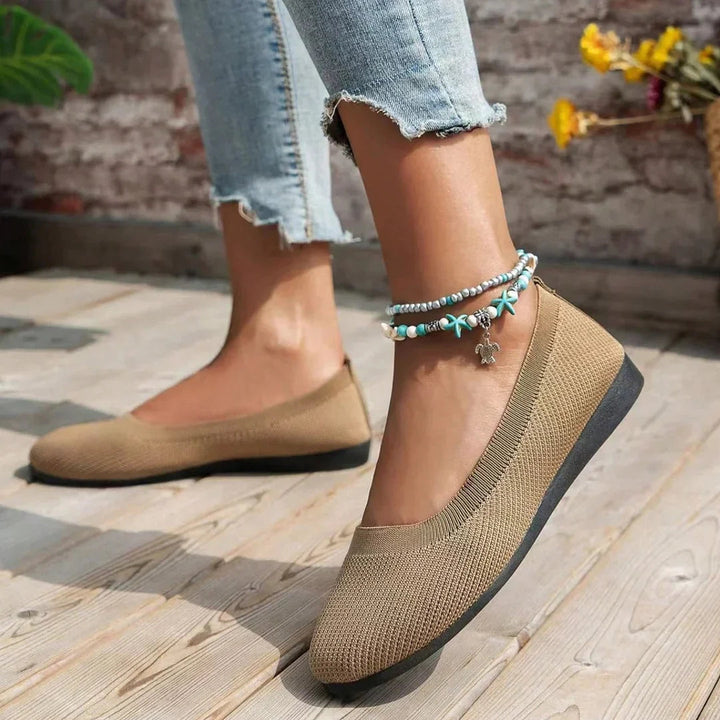 Slip-on orthopedic loafers for women, ideal for casual wear and all-day comfort and stability.