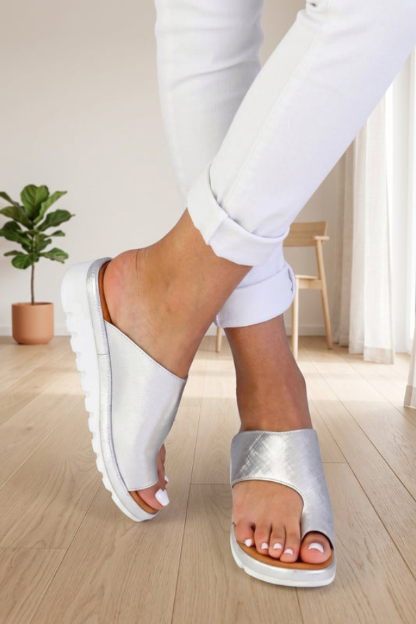 Stylish women's summer sandals offering orthopedic comfort, vital arch support, and foot alignment for daily wear.