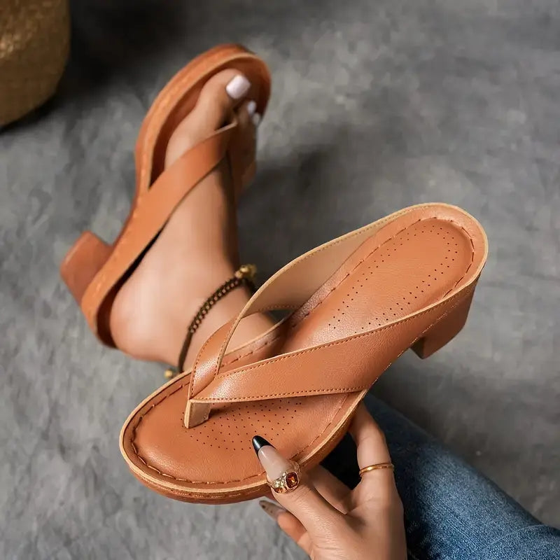 Women's orthopedic comfort sandals with stylish arch support, perfect for all-day wear.