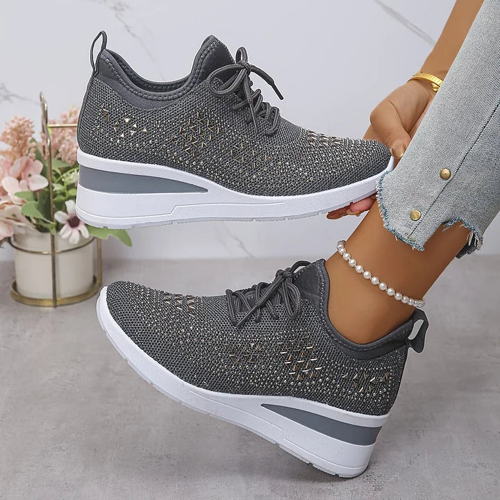 Durable women's walking sneakers, orthopedic support & comfort, enhanced with crystal sparkle.