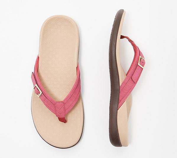 Cushioned women's flip-flops providing superior arch support & foot pain relief. Great for walking & comfort.