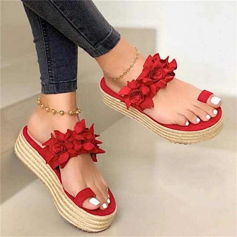 Elegant women's floral orthopedic sandals with comfortable arch support, perfect summer footwear for pain relief.