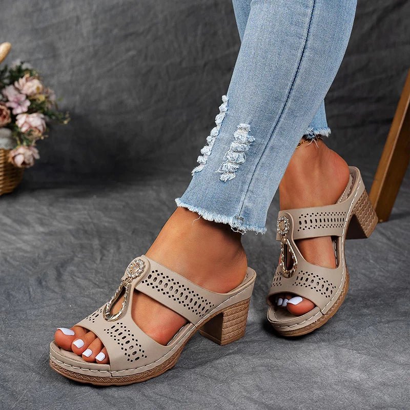 Elegant women's heeled orthopedic sandals with arch support, perfect for stylish daily summer comfort.
