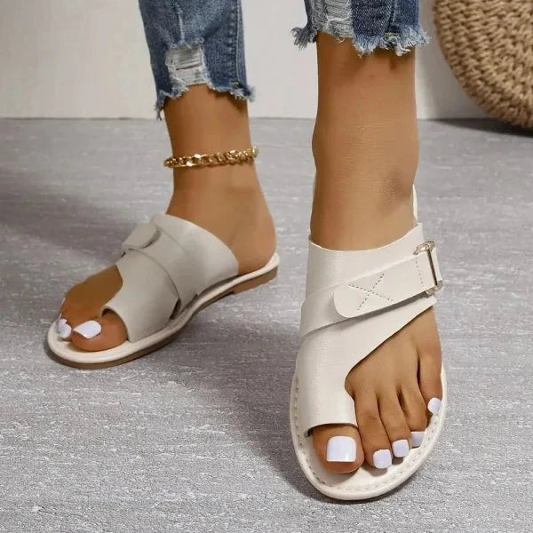 Stylish women's bunion correction sandals in leather, perfect for summer with pain relief features.