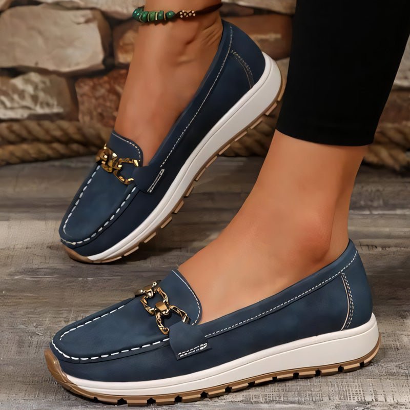 Comfortable and stylish women's loafers, orthopedic design with arch support for daily wear.