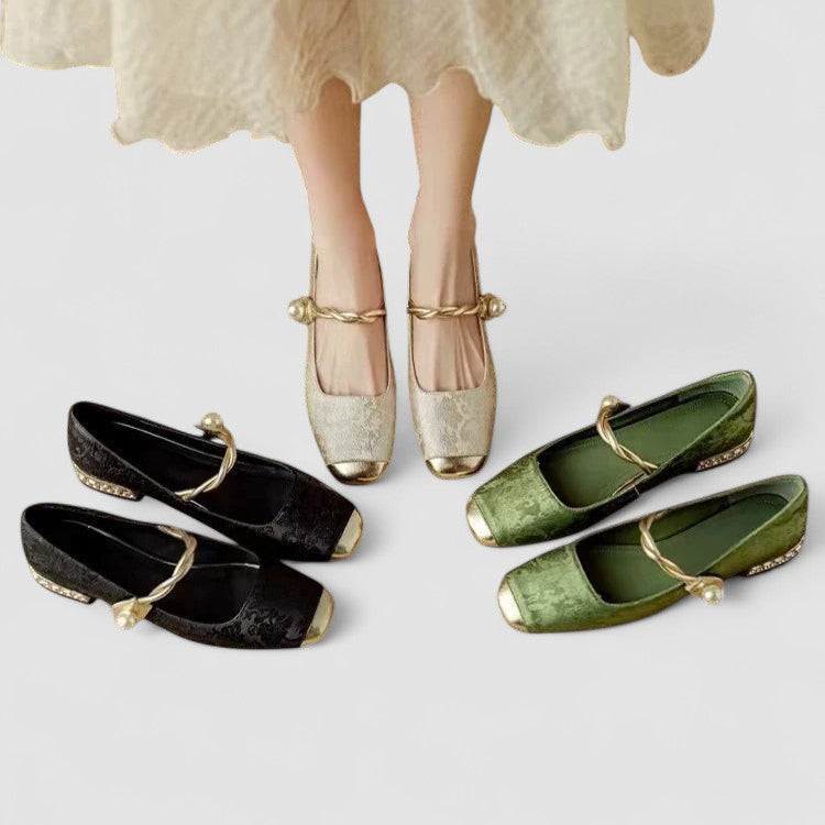 Vintage Mary Jane shoes with buckle strap, women's orthopedic comfort, elegant & supportive.