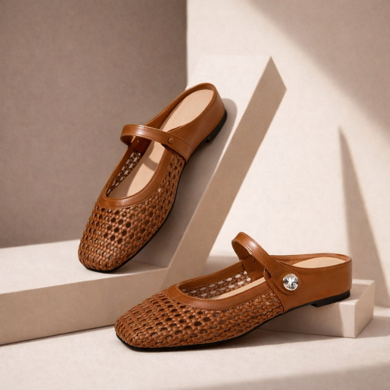 Profile of stylish women's orthopedic mule flats, showcasing comfort, support, and secure fit.